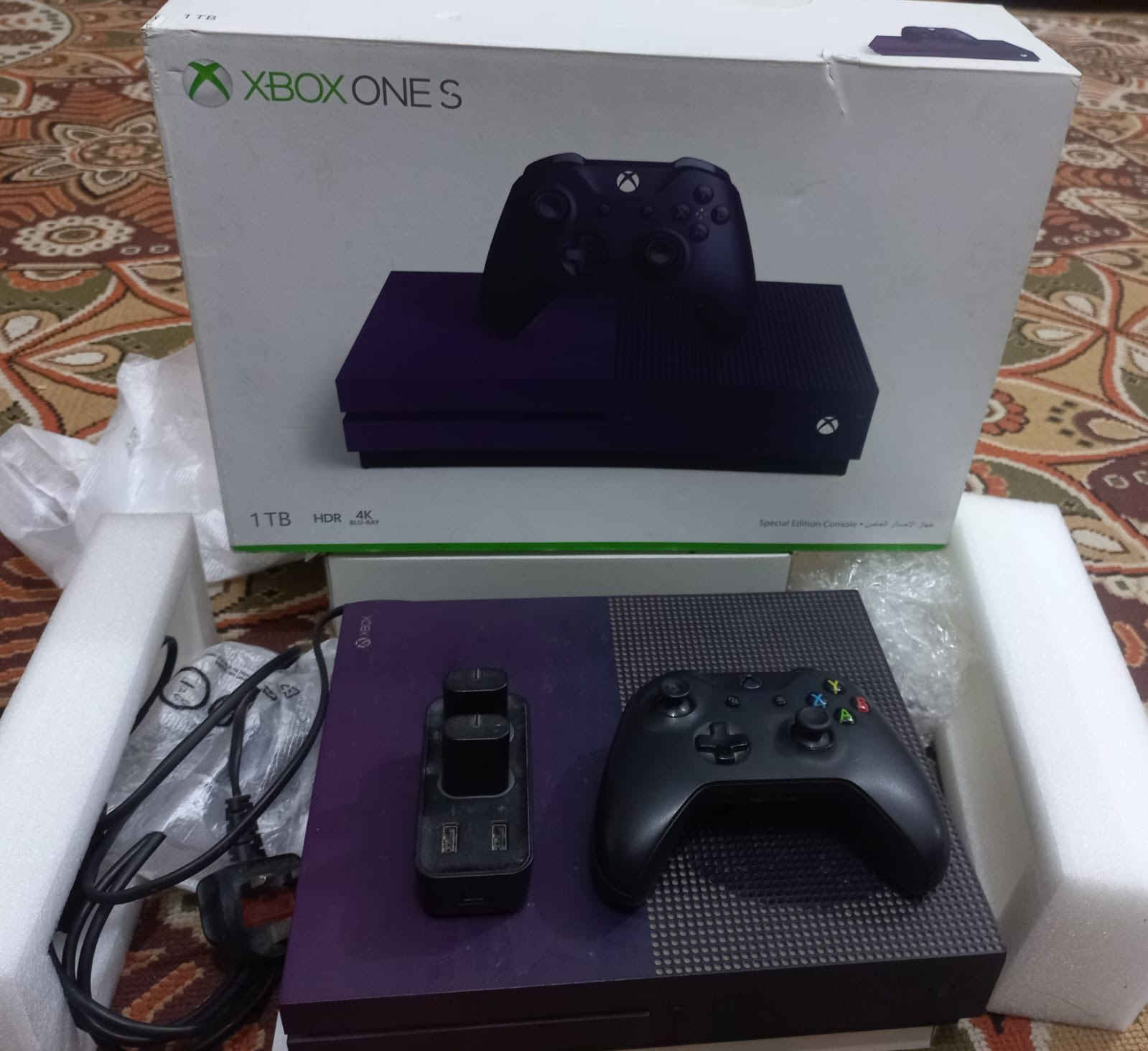 سلام عليكم
اكس بوكس وان اس جهاز ابدا ما مفتوح وبيه العاب وحساب الك كول اف ديوتي 2019 وبعد بيه العاب روك ليك ورينيو 
سعره 170 وبيه مجال 
مكاني بغداد مدينة الصدر
رقمي ***********
