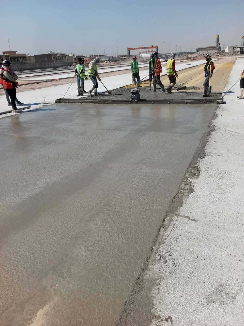 مستعدين للصب تعديل وسقل بل الهليكوبتر 
بكوادر مميزه
شركات و دوائر حكوميه جملونات شوارع ورفتات كراجات محلات مساحات  ارضيات قاعات 
بكل محافظات نشتغل 
الهواتف الاتصال او مراسله الصفحه 
***********
***********
