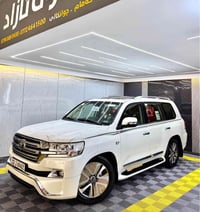 لاندكروزر VXS • ٢٠١٦ • ٩٨٠٠٠ كم