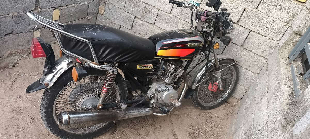 دراجه تايكر موديل 22
دراجه حلوه ونضيفه اوراق سكنر مكاني عفك 
اتصل عليه اكلك بسعرها ***********
