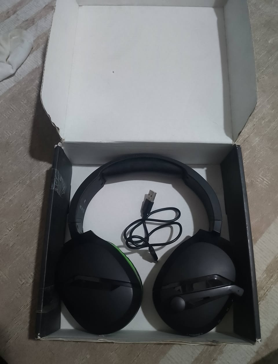 السلام عليكم سماعات كيمنك للبيع جدد صوتهم كلش قوي سعر الوحدة 25 العنوان بغداد الكاضمية يوجد توصيل


**إذا كنت صاحب هذا الإعلان وتريد حذفه لأي سبب، رجاءا أرسل رسالة إلى الدعم الفني**