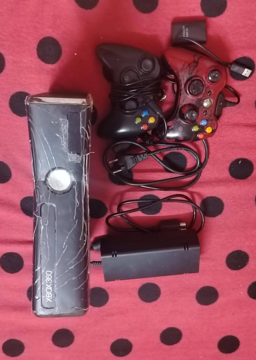 🎮 Xbox 360 للبيع بحالة جيدة
الجهاز يشتغل تمام ويا كل الملحقات الظاهرة بالصور 🔥
ويّا يد تحكم + أسلاك + ألعاب
السعر مناسب والبيع مستعجل
📍للمهتم يراسلني خاص


**إذا كنت صاحب هذا الإعلان وتريد حذفه لأي سبب، رجاءا أرسل رسالة إلى الدعم الفني**