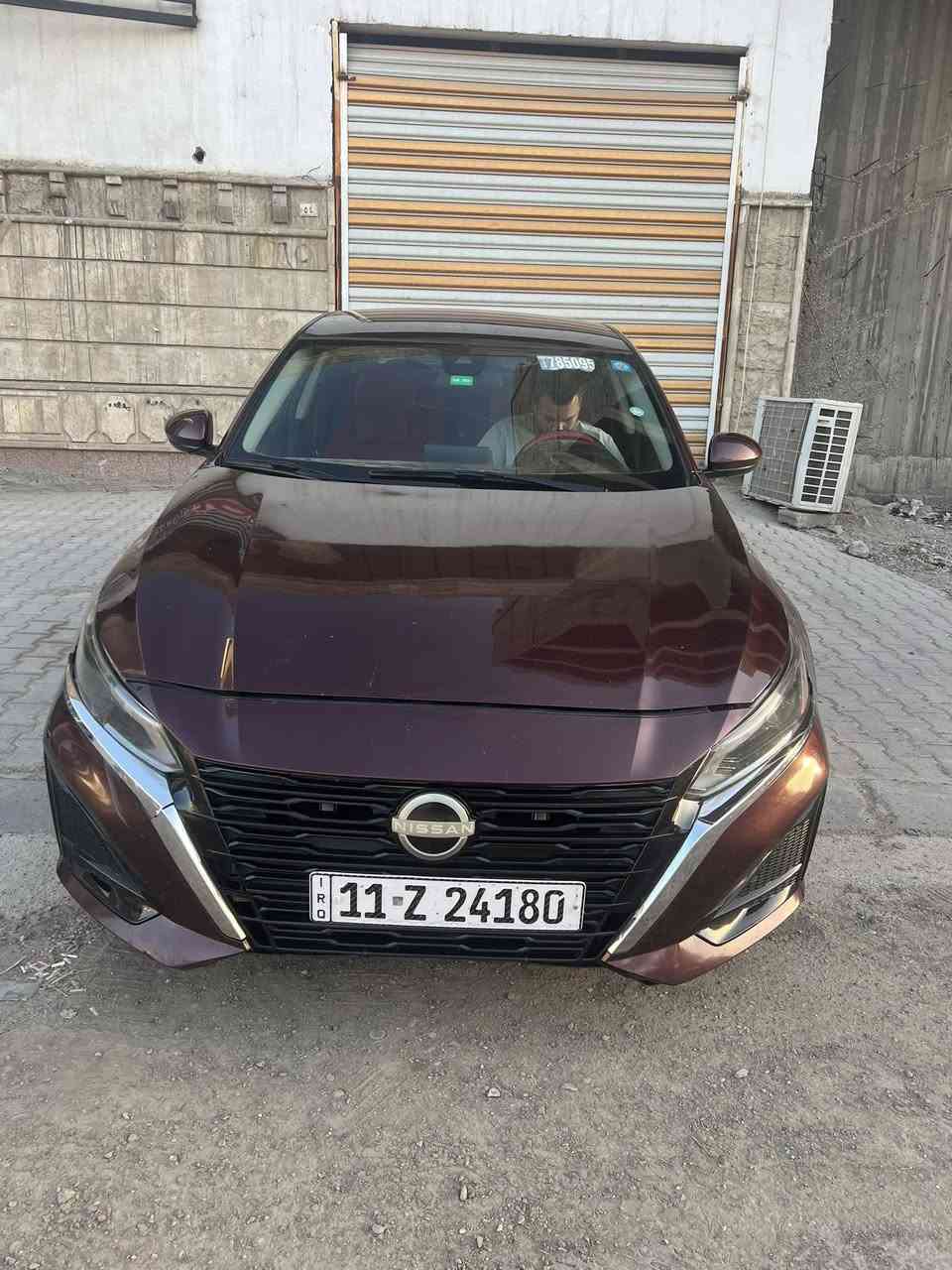 سلام عليكم نيسان التما موديل 23  sv لون كرزي السيارة اباسمي تحويل ثاني يوم حادثهة فقط تبديل بنيد السعر 145 وبيهة مجال ***********
