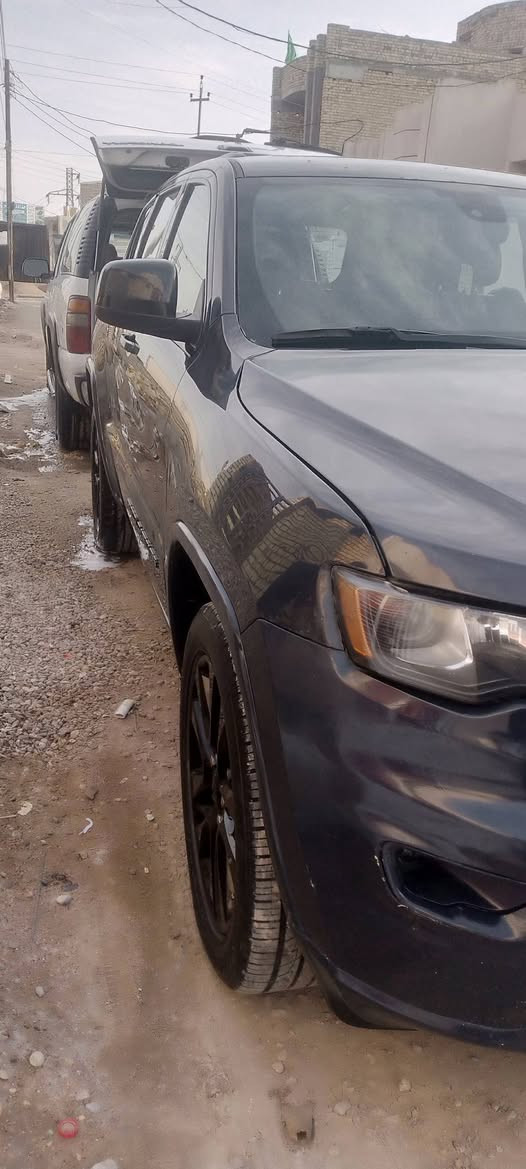 السلام عليكم سياره جيب للبيع وارد امريكي موديل 19 مكاني ميسان الشراي يتصل على الرقم ***********
