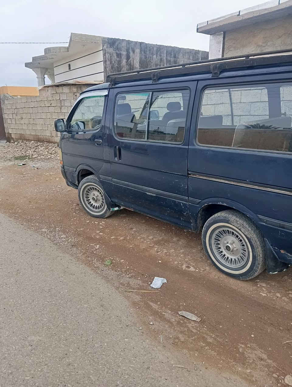 هايسه موديل 1992 رقم ديالى كير محرك وينجي مكفول ٤ شواصي مكفول تريد تحويل تريد وكاله اي استفسار هذا رقم *********** مكان ديالى جلولاء ماموجود ع فيس اتصل ع رقم
