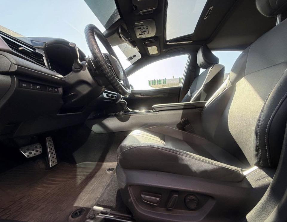 سلام عليكم للبيع تايوتا كامري هايبرد مديل se ples (2025)
بسمي مجددها ٢٠٢٩ رقم بغداد دولي 
ماشية ٢٠ الف كيلو وليس ميل
السيارة بدون حادث 
السيارة ليبل واحد اي قطعة مامبدلة بيها 
بدون قطرة صبغ ولا ايرباك 
مواصفات فول واحد على واحد
فتحة 
بصمة
تبريد قطعتين
سايد بريك كهرباء
٥ انظمه قيادة
اوتو هولد 
قيادة الية 
شاشة كبيرة مو صغيرة 
عينة دجتل ٣ اشكال تتغير 
تيبسي شحن
فول تحكم استيرن
تدفئة استيرن
شفتات استيرن
ردار امامي خلفي 
توقف ذاتي
اشاير بالمراية
هيتر مراية جانبية وجام خلفي 
كامره دوارة 
تخم تاير دلوب اصلي 
سبير مانازل وعدتها وكتلوكات بعدهم مسلفنات
سيارة اقتصادية بشكل وسريعة جداً 
وبالعافية على الي ياخذها 
سعر السيارة:💵200 وبيها مجال للشراي ويدلل
رقم الهاتف : 📱***********
