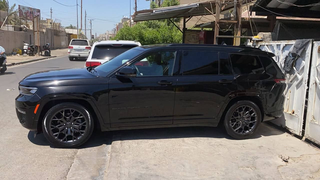 اعلى مواصفات واعلى فئة بل جيب كراند شيروكي سومت 1/1
موديل 2024

المحرك : V6. 3.6L .

العداد 5000 mi 

مقاعد 7 راكب 

رقم : بدون رقم

لون : اسود

فول موصفات اعلى شيء 1/1 

دفع رباعي 4x4

  نظام تعليق هوائي (جكات).

  قيادة ذاتية عند المنعطفات.

  رادار امامي مع مانع تصادم .

  .

  تحذير الخروج عن المسار .

  مستشعر نوم السائق مع نظام التوقف الآلي

  تحذير النقطة عمياء ٥ .

  نظام تحذير عند التقاطعات.

  نظام تحذير عند تجاوز السرعة المحددة.

  

‏

  نظام تقليل الضجيح داخل المقصورة.

  إنارة محيطية.

  شاحن موبايل وايرلس.

  تعديل وضعيات مقود السائق كهربائيا.

  مرايا تعتيم ذاتي.

  المرايا الجانبية قابلة للطي كهربائيا

مرايا الجانبية فاد

ظام الصوت من ماكنتوش مع 19 سماعة.

ويل قياس 21 انج .

* سقف بانوراما .

  شاشه كبيرة 10.1 انج .

  شاشة للراكب الأمامي .

  نظام الخرائط (GPS) .

  عرض خرائط الطريق على لوحة القيادة.

  لوحة القيادة بقياس 12 أنج.

  4 كاميرات خارجية مع بخاخات ماء للتنظيف.

 

  

  المصابيح الأمامية زنون .

  كشافات الضباب زنون .

  دخول ذكي.

  بصمة على 5 ابواب للدخول الذكي.

  تشغيل عن بعد .

  الصندوق الخلفيي كهربائي .

  فتح الصندوق الخلفي مع حركة القدم.

أقل

 

  اضافات من الخشب الطبيعي للمقصورة الداخلية.

  ذاكرة لحفظ وضعيات الجلوس للمقاعد الأمامية

  مساج للمقاعد الامامية .

  المقاعد الأمامية كهربائية .

  المقاعد الأمامية تبريد وتدفئة .

  المقاعد الخلفية تدفئة وتبريد .

  ستائر للشبابيك الخلفية.

  انارة داخلية LED متعددة الالوان .

  حساسات امامية وخلفية .

  7 راكب.

  مكيف خلفي مع وحدة تحكم منفصلة .

  تدفئة مقود القيادة.

  مانع تصادم خلفي .

  بلوتوث تلفون .

  محدد سرعة .

  نظام التشغيل والاطفاء الاوتوماتيكي 

  مكيف خلفي مع وحدة تحكم منفصلة .

  تدفئة مقود القيادة.

  مانع تصادم خلفي .

  بلوتوث تلفون .

  محدد سرعة .

  نظام التشغيل والاطفاء الاوتوماتيكي .

  نظام بريك اوتماتيكي

وبعد هواي مواصفات ما مذكورة . 

حادثها  بنيد وجاملغ امامبي نفس لون ابلادي  بدون دواخل  وصبغ جاملغ خلفي صبغ

رقم صاحب السيارة 

***********

السعر30000$بدون لوحات
