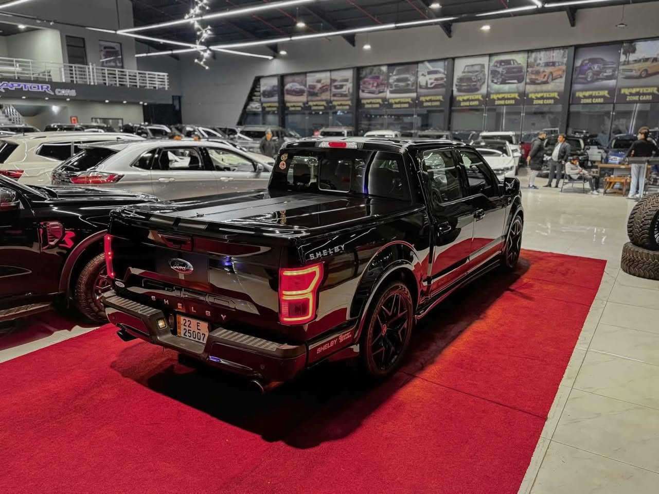 الســلام عليــكم سيارة اليوم -  فورد F150 شيلبي
- موديل .  2020
- ضرر .  كلين 
- ماشية .  18.000 ميل
- سلندر . (  8 )سلندر.  سوبر سنيك
- حجم مكينه .  5.2 770 HP
- مواصفات .  شيلبي اعلى مواصفات 
- السعر .  اتصل بنـا
- العنوان . اربيل شارع 100/شارع المعارض/اسم  المعرض رابتور كارس
- للتوصل والاستفسار على الأرقآم التاليه.⬇️
- 0750 470 1989……….***********.
.
.
#العقيد_بن_خميس 
#ford 
#shelby
