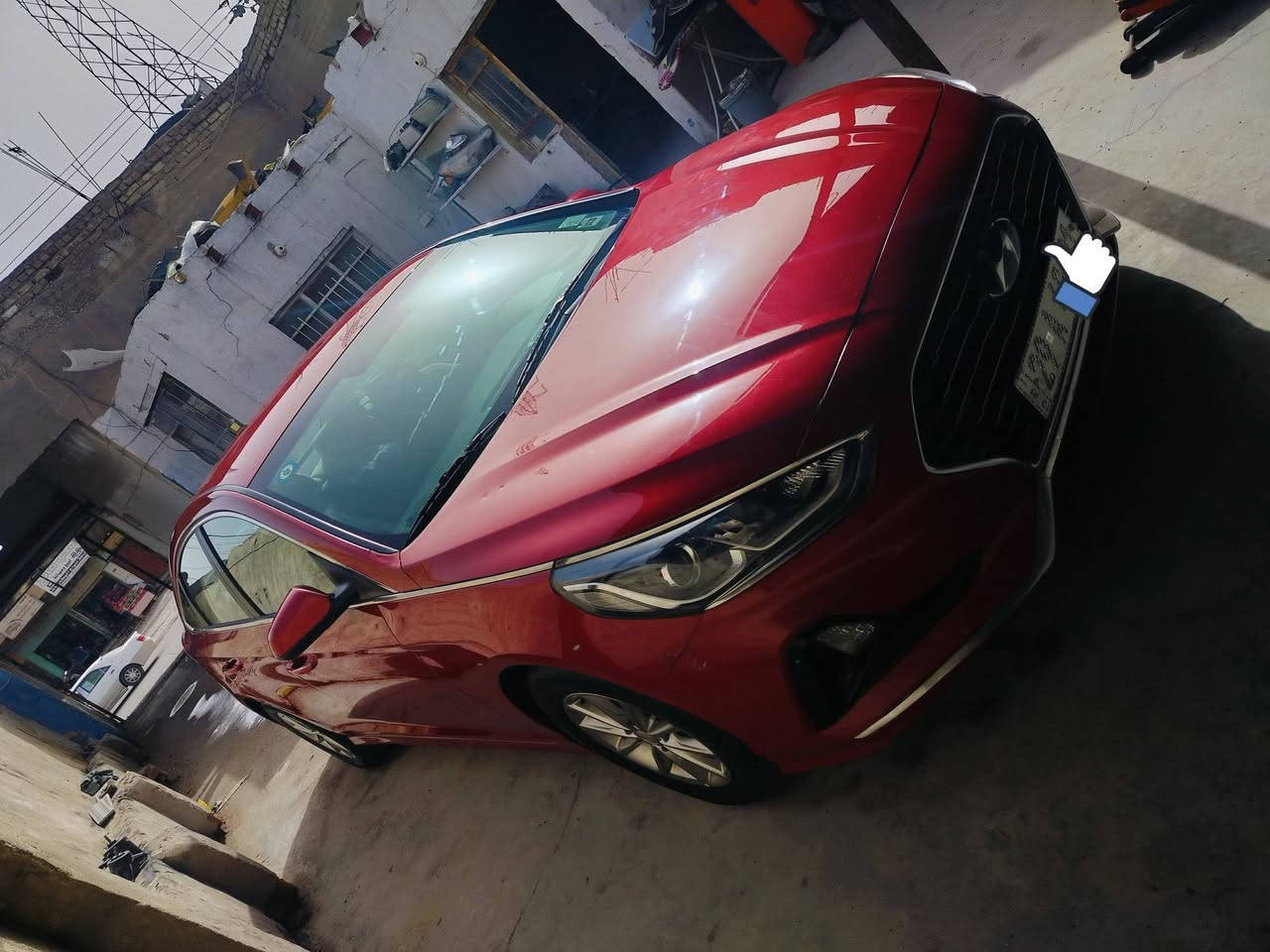 السلام عليكم .. سوناتا موديل 18 وارد امريكي للبيع او مراوس تبديل فقط بنيد ماشيه 73 م محرك كير حداديه كفاله.. السعر 140 وبيها مجال 
***********
