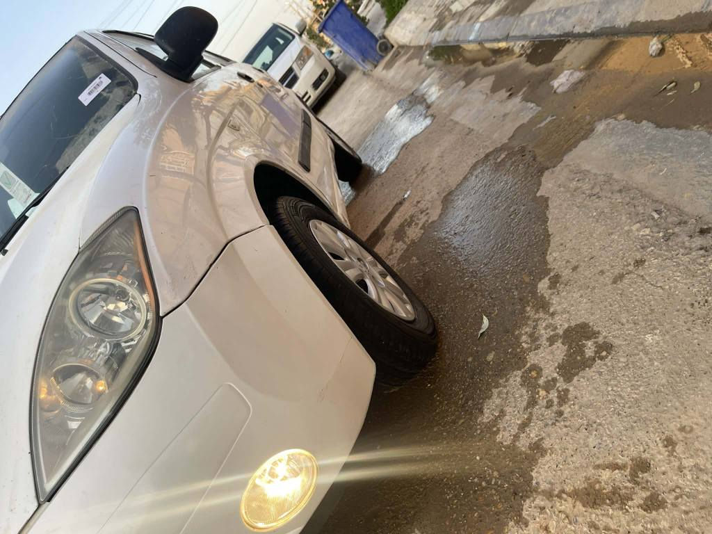 طيبه ١٤ رقم واسط دولي سياره مكفوله من ضربه وتبديل عدا بس خياس ملكط بيها جاهزه من كلشي سعرها ٣٩ للاستفسار *********** دهل اوران, واسط
