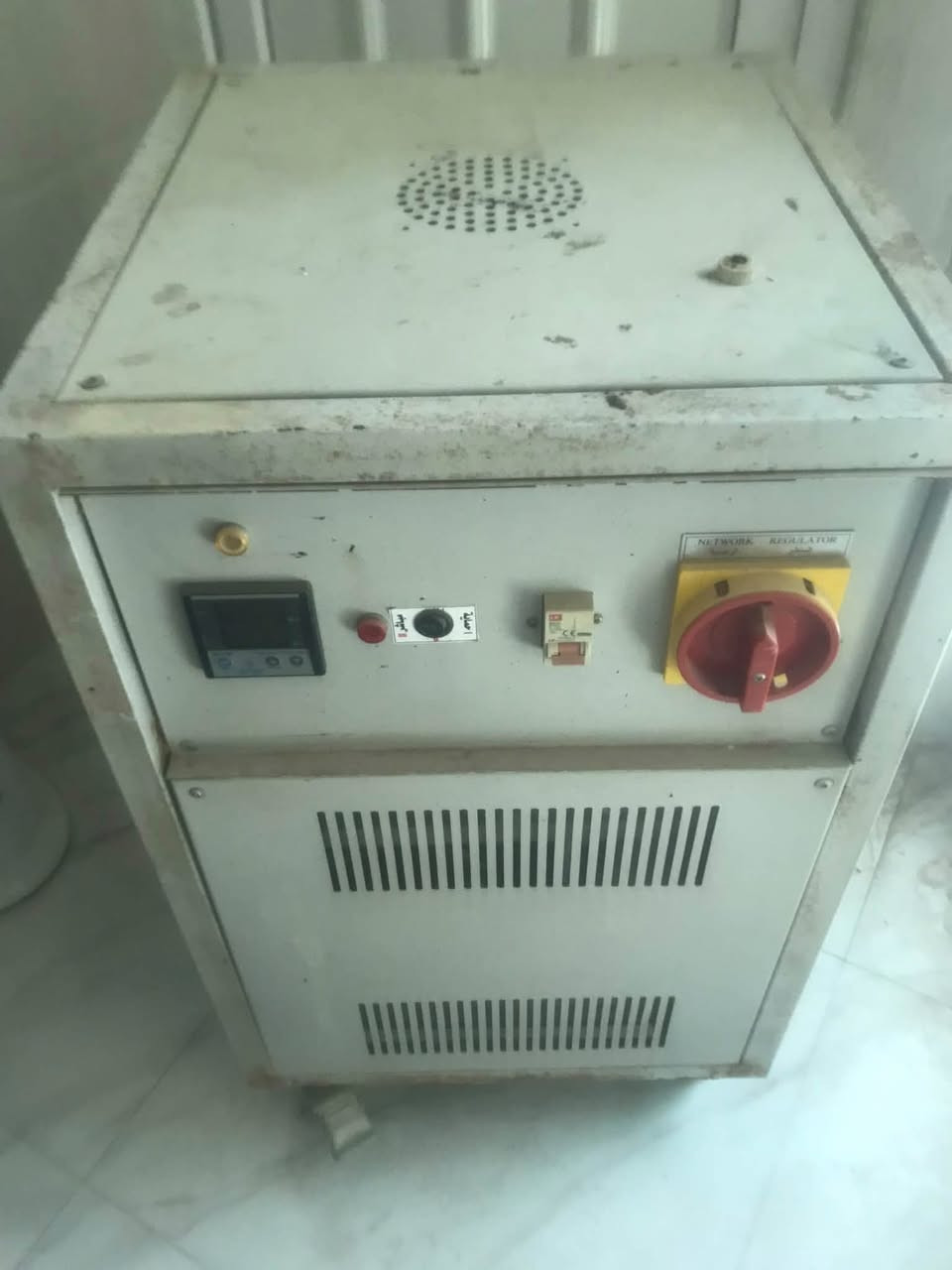 رافعة قدرة كهربائية 25 KV 100 امبير مستعمل السعر 600 دولار للاستفسار ***********
