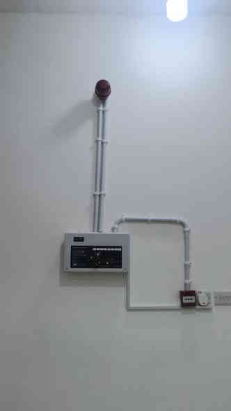 عين الحياة ملاذكم الأمن  
***********
تم بحمد الله تجهيز وتنصيب منظومه متحسسات الدخان وأجهزة إنذار الحريق إلى مدارس المكفوفين التابعة العتبة الحسينية المقدسة 

🔥 منظومة إطفاء + مستشعرات دخان ZITEX – حماية كاملة بمعايير عالمية 🔐🔥
تنصيب منظومة الإطفاء بالموقع

مع تركيب مستشعرات الدخان context plus الأصلية،
واللي تُعد من أدق وأقوى المستشعرات بالسوق من ناحية الحساسية وسرعة الإنذار.
👨‍🔧✨ شغلنا يعتمد على الدقة والجودة والأمان قبل كل شيء… والنتيجة مثل ما تشوفون: ترتيب، نظافة، وثقة 100%.
✔️ تركيب وفحص أمام صاحب الموقع
✔️ مواد أصلية مع ضمان
✔️ تمديد مضبوط بدون تخريب
✔️ شغل سريع + التزام عالي بالمواعيد
وإذا عندك محل، مخزن، شركة، بيت، أو أي مشروع وتريد تحميه وتنام مرتاح—إحنا نوفرلك كلشي من الألف للياء وبأفضل الأسعار.
☎️: ***********
📩 للاستفسار أو الحجز… 
السماوة شارع الجسر مقابل البريد مركز عين الحياة لكامرات المراقبة 
***********
#اطفاء_حريق #منظومات_اطفاء #مستشعر_دخان #ZITEX #انذار_حريق
#FireSystem #FireAlarm #FireSafety #امن_وسلامة #سلامة_عامة
#تنصيب_منظومات #فحص_منظومات #اعمال_هندسية #مهندس_اطفاء
#حماية_من_الحريق #اطفاء #HSE #عراق #بغداد
