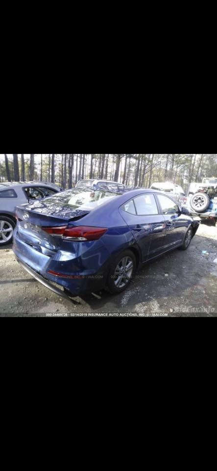 للبيع النترا موديل 2018 ✅
وارد امريكي 
لون نيلي
حساسات خلفيه 
كامره خلفيه
 مكينه 2000 دوش
حساسات ضغط الاطارات 
رقم اربيل
ماشيه 24 ميل فقط 
حادث موجد بصور بدون ايرباك
شاشه اماميه لمس( ابل كار بلي واندرويد اوتو)
تنبيه النقاط العمياء
مثبت سرعه
مانع انزلاق
السعر ١٤٨$ ورقه وبي مجال 
مكان كوت ***********
