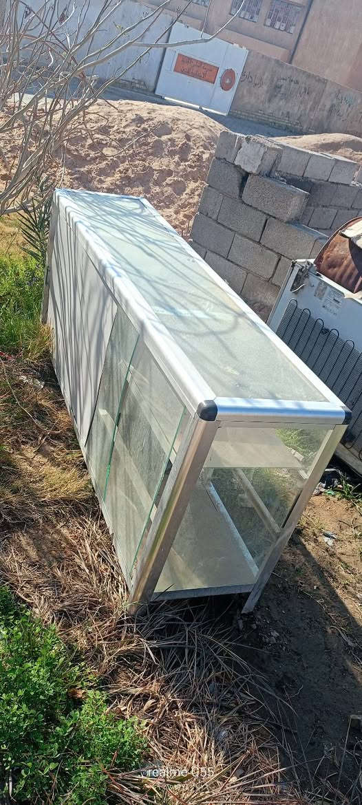 السلام عليكم
جام خانة طولها تقريبا مترين ونص 
للاستفسار ***********
مكان كوت
