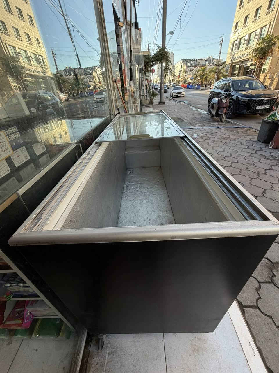 مجمده مستعمله للبيع الطول 210 سم بحاله جيده اي استفسار *********** -***********
