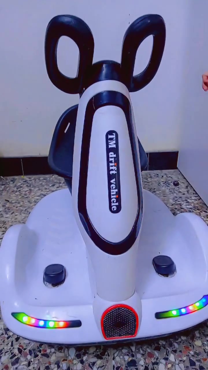 سكوتر ع الشحن للبيع موجود ويه الريمونت مالته


**إذا كنت صاحب هذا الإعلان وتريد حذفه لأي سبب، رجاءا أرسل رسالة إلى الدعم الفني**