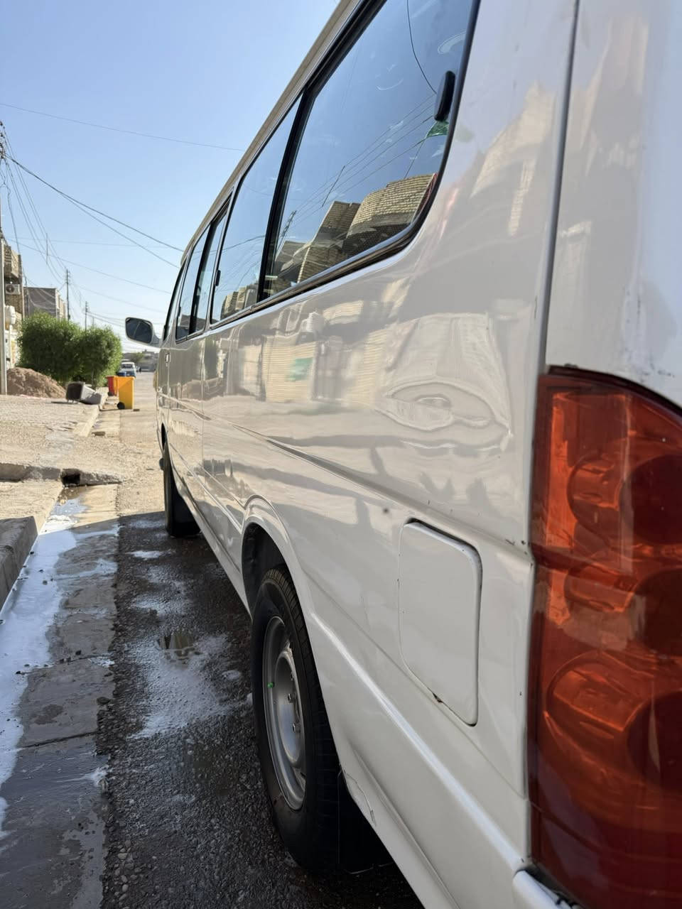 السلام عليكم جنبي اج 1 للبيع سيارة خير من الله مكينة وكير مكفولات علة وضع الشركة السيارة نصبتهة خير من الله تخم ويل جديد تايراتهة خير من الله بيهة صبغ قليل جوة القبق مال بانزين سيارة خير من الله تجي وتشوف ***********
