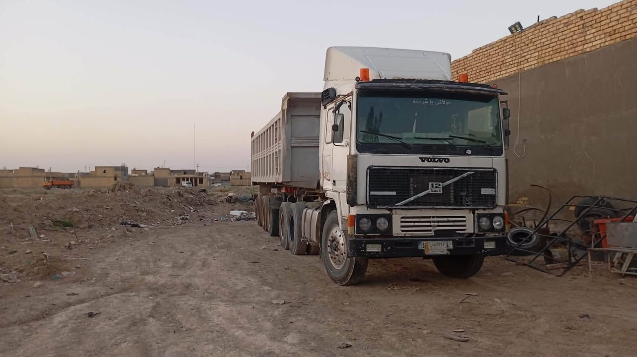 🚛 للبيع – فالفو تريلة 🚛
بسم الله الرحمن الرحيم

للبيع فالفو تريلة بحالة جيدة، جاهزة للعمل ولا تحتاج أي مصروف.

✅ المحرك ممتاز

✅ الشاصي نظيف

✅ الإطارات نص عمر 

✅ أوراقها كاملة وأصولية

✅ جاهزة للكشف والفحص

للاستفسار والمعاينة يرجى التواصل على الخاص أو الاتصال.

***********

السعر: مناسب وللجادين فقط

الموقع: كوات واسط 

الله يبارك لصاحب النصيب. 🌹

#بيع_فالفو #تريلة #شاحنات #فالفو_للبيع #العراق

