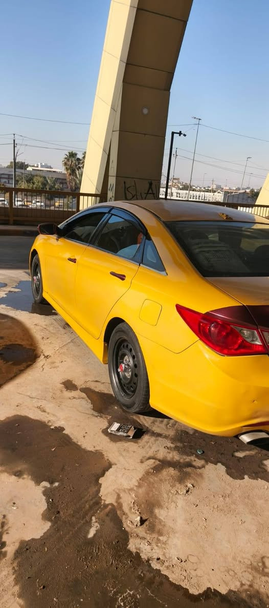 السلام عليكم من رخصة الادمن للبيع سوناتا 2012 فول لمتدد ضرر بسيط داخلة صبغ جديد ميكانيك كفالة جاهزة للأخير خطها ديالى بغداد السعر 100 وبيها مجال لشراي مكان السيارة ديالى ***********
