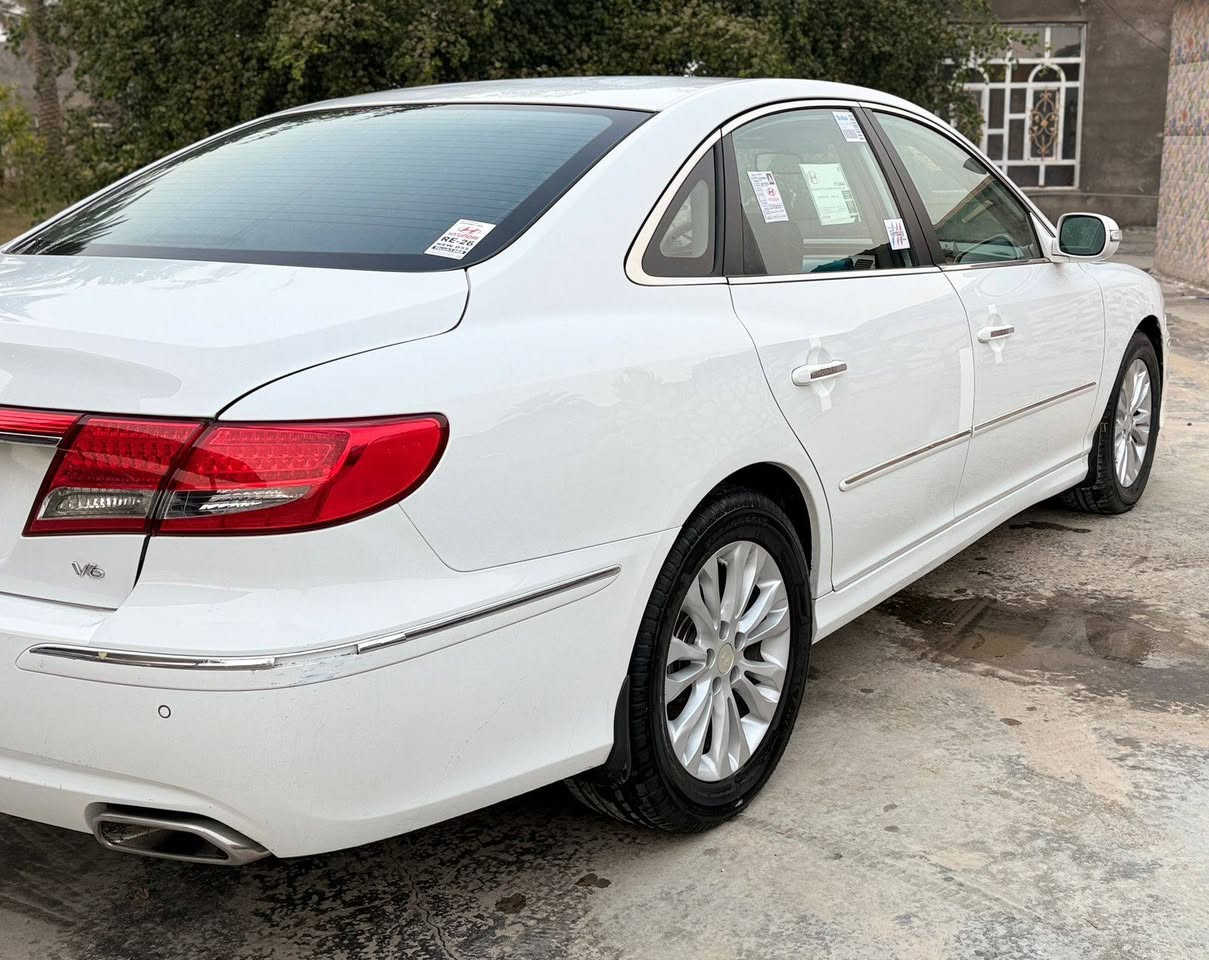 السلام عليكم
ازيرا خليجي موديل ٢٠١١
فول مواصفات محرك ٢٧٠٠
سيارةجاهزه من كلشي
صبغ قطعه وحده بدون اي دواخل 
السعر (١١٨) وبيه مجال قليل 
***********/***********
مكان السياره //بابل
