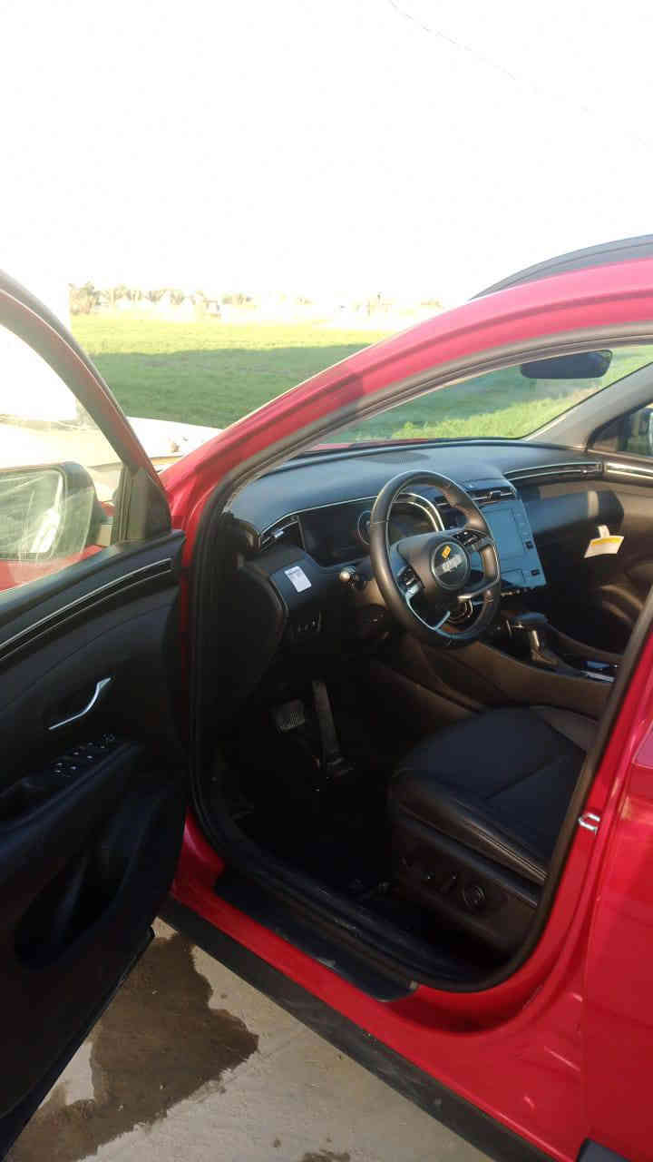 توسان 2023 
ماشيه 50 الف مكفول من الصبغ
حادثها فقط داعميه اماميه بدون ايرباك رقم اربيل بأسم شركه تحويل مباشر فول مواصفات فتحه بصمه جلد كشنات كهرباء محرك 2500 صور الحادث موجود بالمنشور
 السعر 195 وبيها مجال العنوان مجمع بسمايه
للتواصل ***********
