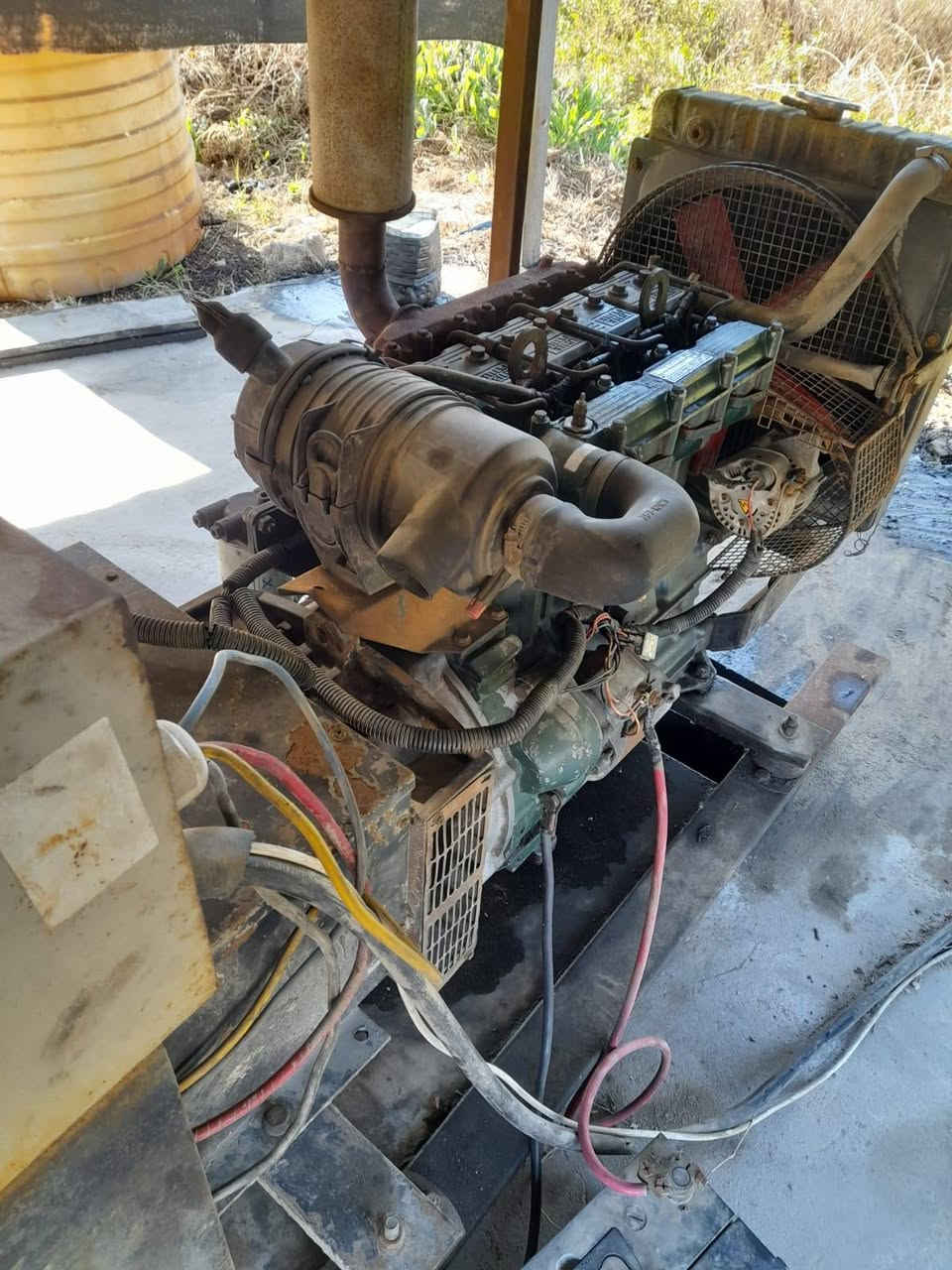 مولد لستر بتر
٢٠ كيفي
4 بستم
ثري فيز
لابخار ولا تنقيص محرك مكفول
تشغيل واطفاء
ذاتي
العنوان بغداد اليوسفية 
+964 790 499 8032
