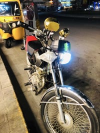 سلام وعليكم شباب دراجه للبيع مكاني بغداد كلشي شغال بيه بدون اوراق سعر4...