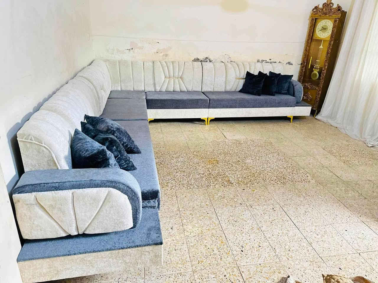 غراض للبيع ابيع واشتري لاتصال ***********وتساب
