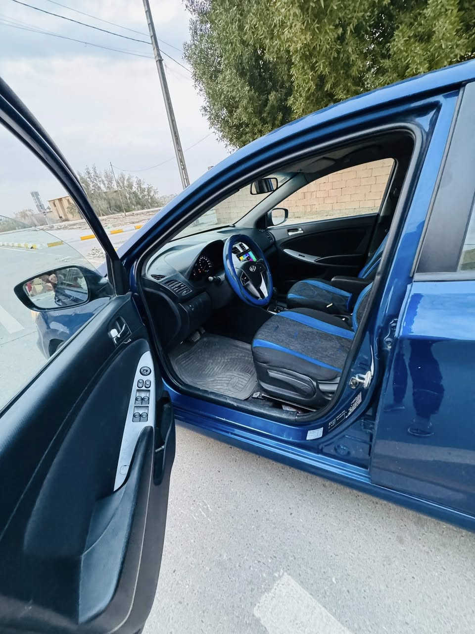 السلام عليكم
اكسنت 2016 خليجي رقم بغداد دولي سنوية جديدة محرك 1600 دوش خير من الله محرك وكير لاتنقيص ولاتبخير 
نضام ايكو تحكمات ستيرن مثبت سرعة والى اخره 
السيارة بيها مكانات صبغ ابيع حزام هيه مو حزام بس اني ابيع هيج شرط شاصي ولغد ودواخل كفالة
السيارة حلوة ونضيفة 
السعر 88وبيها مجال 
مكاني واسط الصويرة 
***********
