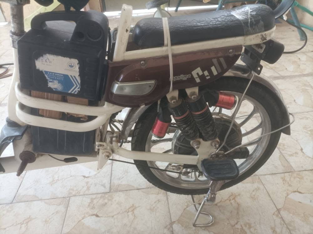 بايسكلات شحن للبيع واحد كامل مكمل والثاني بدون بطاريات ثنينهم بـ350 الف مكاني نجف شارع الحولي مجمع السلام للأستفسار على واتساب
*********** النجف, العراق

