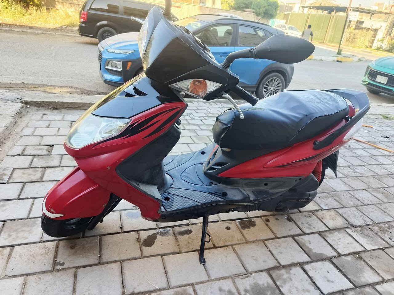 سلام عليكم للبيع
سكنس فحل ياباني 
قبق بانزين نفخ 
دراجة رمبة منزلها بيدي 
سعرها ١٢٠٠
مكاني شارع فلسطين 
***********
