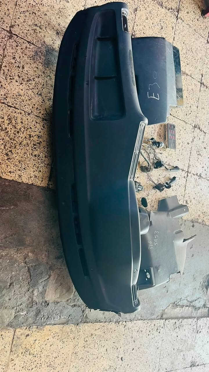 غراض زعرة
دعامية امامية اصلية كاملة وية الترايش 175 الف 
دعامية خلفية اصلية كاملة وية الترايش 150 الف 

دشبول (كامل الملحقات
/چكمجة حاضن ستيرن شبجة سماعة الجوة الحاضنه الجوة السترين يدة اشارة يدة ماسحات يدة بنيد دكتات الوجه و الضفيرة  كامل ) الدشبول بي طبخات بسيطة تاخذة كبل تشد ما تتعب 

مكاني شارع فلسطين مجاور نادي التركمان
*********** متوفر واتساب
