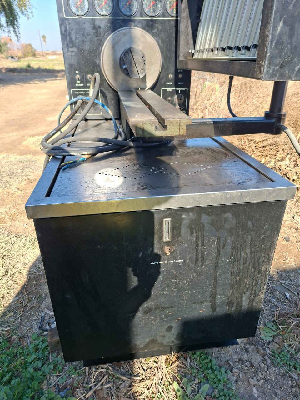 السلام عليكم جهاز تيستر للبيع السعر ٢٨ورقه وبي مجال***********
