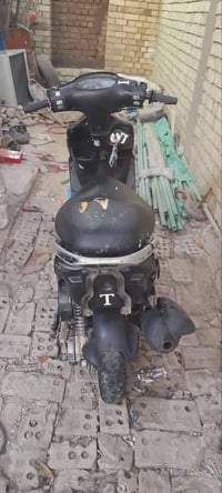 دراجه ماكس شلعه  بيها نقوصات بسيطه بس ابيع كوم حديد  ٠٧٧٠٠١٩٣٩٨٧