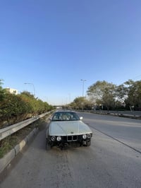 730اصل مال تعمير السياره تحتاج سمكره وصبغ وشويه ترتيبات.بيها نقوصات بس...