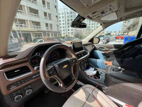 السلام عليكم لبيع 
شوفر سوبر مان 2021
حدثه سرقه غرفه كامله +جاملع خلفي او بارد بلباب وره سايق
ماشي 370k
سياره فول 1على1
استفسار :*********** 
السعر 325ورقة
