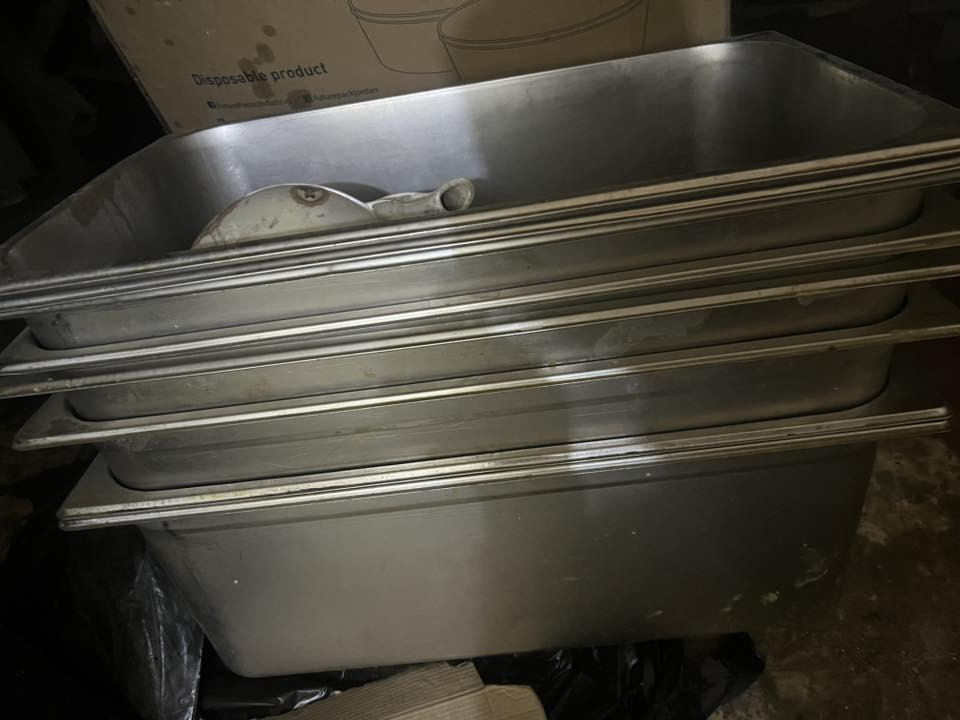 للبيع
بلانكات صغير وكبير 
شاشة 
ماكينة فلافل رماية حب
قاعدة مال طاوة
حماية فنكر
شواية شاورما

بغداد
واتساب***********
