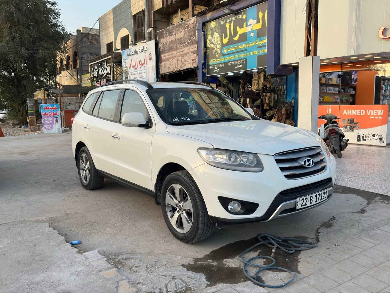 السلام عليكم 
سنتافيا 2012 خليجي رقم اربيل تحويل مباشر هزه جديده
فول مواصفات 
4 سلندر
7 راكب
3 قطع تبريد
بصمه
فتحة سقف
كامرا
جلد
كشنات كهرباء
كشنات جلد 
حساس خلفي 
السياره جاهزه وبدون اي نقص وحيل جديده عارضها ب155 وبيها مجال 
بيها جاملغ امامي صبغ فقط بدون ضرر اثر شخوط
 رقمي *********** بغداد, العراق
