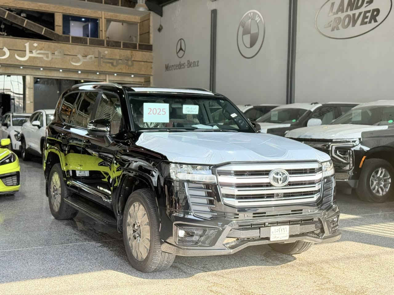 سلام عليكم للبيع لاندكروز 2025
زيرو بريم لمتد 
فول مواصفات للخير
٤ كامرات 
داخل احمر
مري شفط
حساس امامي خلفي
جنطه شفط
كشنات كهرباء
شاحن وايرلس 
٣ شاشات تطبيق
كشنات تبريد
مكان معارض النهضه فرع الثاني 
معرض بوابه عمان 
الاستفسار ***********&&***********
