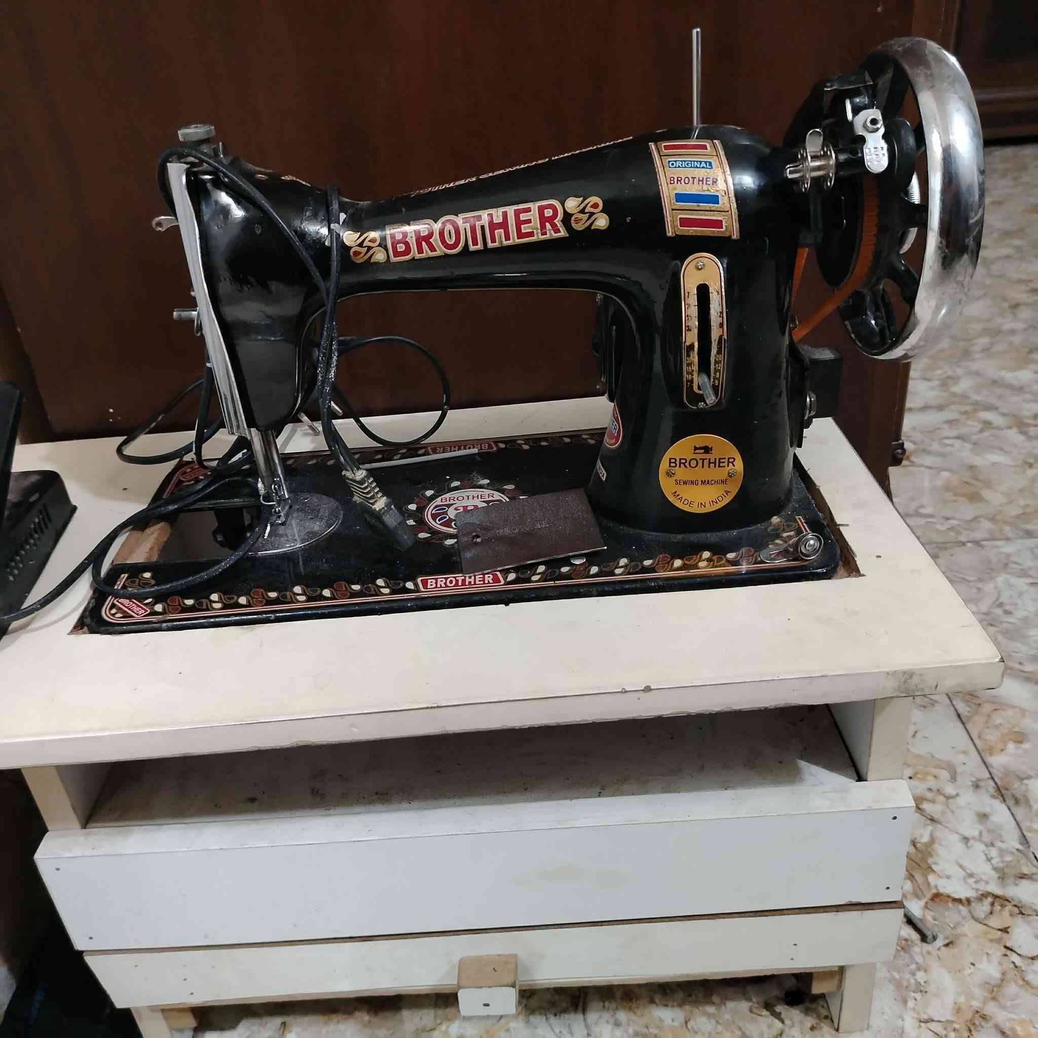 مكينة خياطة نوع براذر هندي كلش نظيفه بهذا الشكل وياها الطبله مالتها ومجر ب٦٠ وبيها مجال بسيط العنوان بهرز


**إذا كنت صاحب هذا الإعلان وتريد حذفه لأي سبب، رجاءا أرسل رسالة إلى الدعم الفني**