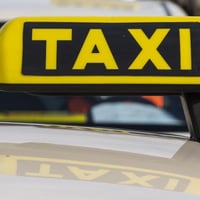 تكسي ابو سريويل • ٢٤ ساعة • كباتن متعددين