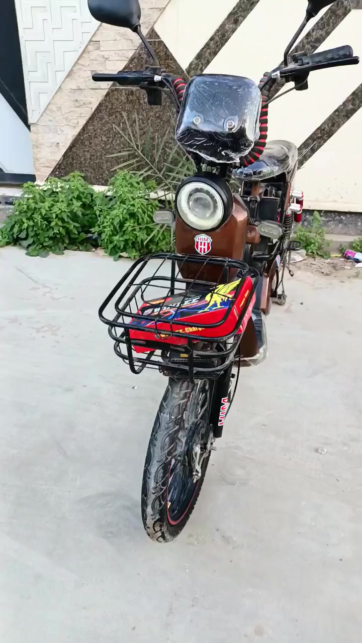 دراجه شحن حجم حجم 20 للبيع مواصفات شاشه دجتل تقره الشحن الكيلو متر السرعه واي عطل ايصير بل دراجه تتطلع باتريات وشاحنه ولي جديده اصليه سرعتها اربعين حقيقي  سعر [250] الف


**إذا كنت صاحب هذا الإعلان وتريد حذفه لأي سبب، رجاءا أرسل رسالة إلى الدعم الفني**