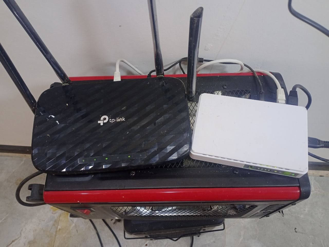 راوتر + UPS + واير 50 متر
للبيع الي يشتري يجي خاص


**إذا كنت صاحب هذا الإعلان وتريد حذفه لأي سبب، رجاءا أرسل رسالة إلى الدعم الفني**