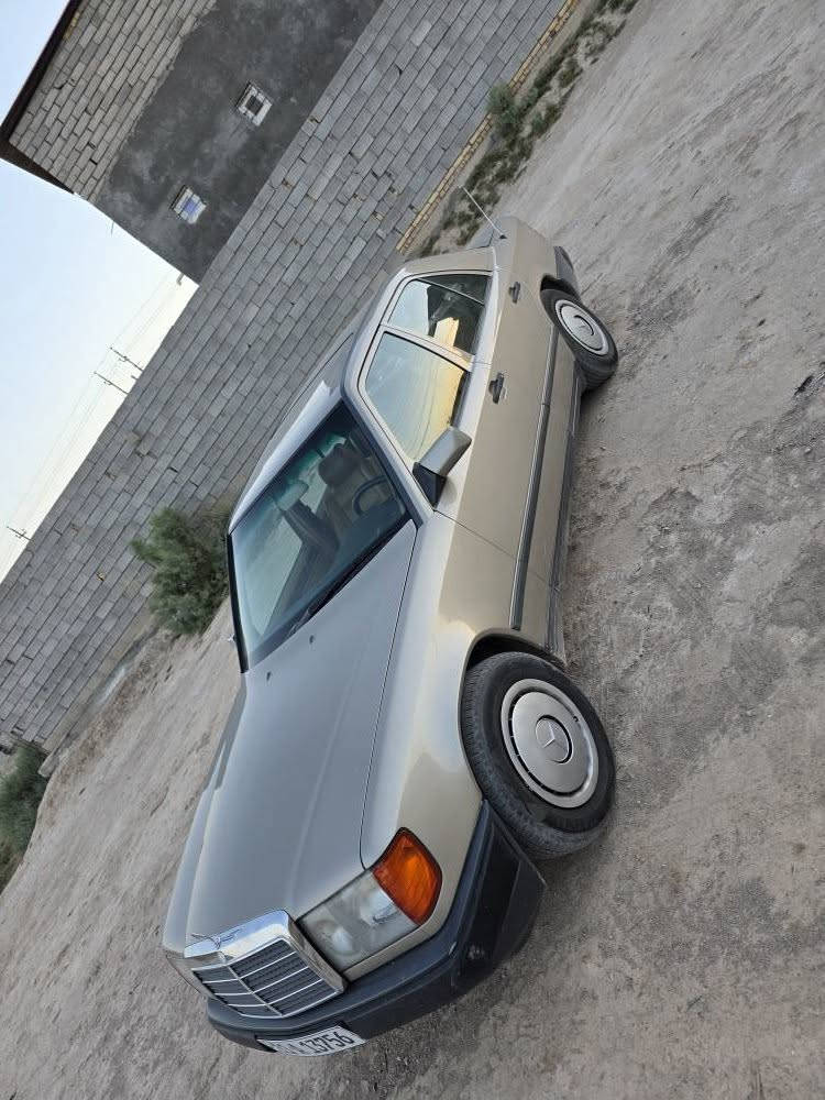 مرسيدس محرك بلاد بسمي موديل 88 تبريد ثلج حداديه خير من الله سياره جاهزه من كل شيء تخم تاير السعر 77 مكان السياره قرنه بني منصور ما متواجد على الفيس رقم *********** المدينة, البصرة
