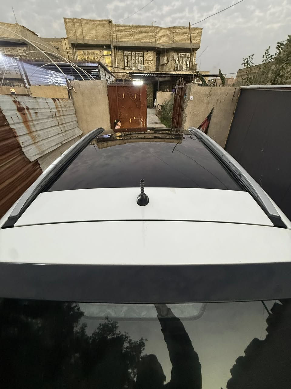 السلام عليكم سبورتج موديل 2014 
فول مواصفات عدا البصمة  
ماشية السيارة (80) الف حقيقي 
محرك 2000 دوش المرغوب 
خمسه ويل كب 
مري شفط 
اشاير بالمري 
فتحتين بالسقف 
حساسات امامي خلفي 
 كامرة خلفيه 
رقم اربيل بسمي تحويل ثاني يوم 
سنويه لل 2028
مكانها بغداد
مال بيت 
مكفوله كفالة عامة من عدة شخط بل بنيد موضح بل سونار 
للتواصل***********
