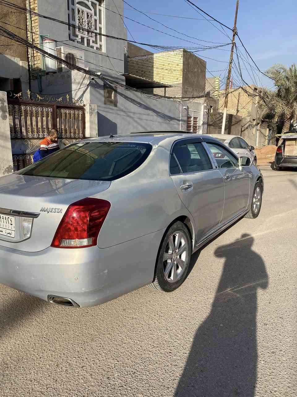 السلام عليكم ماجسته 2009 قرار 48 كص قماره 
8 سلندر فول مواصفات عدا ثلاجه 
تخم تاير جديد باتري جديد 
حدايه جديده 
مكينه قبل شهر شديته جديده لوك 
اريل امامي شذره زركه
حساسات امامي خلفي 
كامره خلفيه دواره 
جوبلسات حسب وزن السياره 
فتحه 
تبريد تدفئه مع السبلت منفصل 
تبريد قطعتين 
برده خلفيه 
كشنات تدفئه تبريد 
4مقاعد كهرباء تحكم كامل 
تحكم كامل خلفي بالشاشه الاماميه 
جنطه شفط 
بصمه ترحيب مع الاناره 
ستيرن كهربائي 
بلوتوث بلادي 
جنجر 6 اقراص 
تحكم ستيرن جهتين 
بريك شاهينه 
مانع انزلاق ABS والمواصفات المعروفه بهذا الموديل 
مكانه نجف كوفه حي الشعراء
للبيع او المراوس سعره 160
***********
