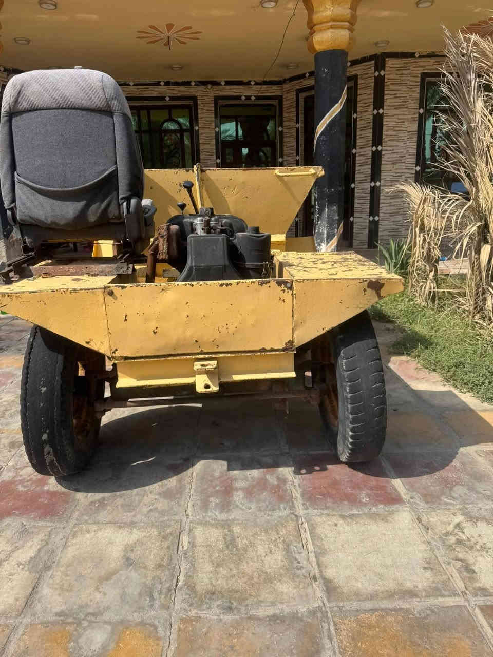 سلام عليكم دنبر تركي للبيع كولش نضيف مكاني بابل حله سياحي السعر مليون ونص وبي مجال حك جيه الاستفسار تصال على ***********
