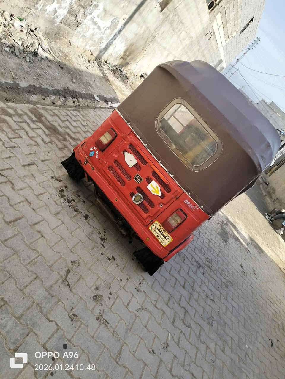 السلام عليكم تكتك للبيع موديل 17 على 18 السعر اثنين 900 وبيها مجال مكان بغداد مدينه الصدر حي طارق متواجد بس على الرصيد***********
