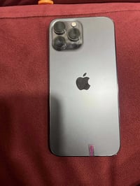 13 برو ماكس اسود بطارية 83 ذاكرة 128 نضافة 99‎%‎ شرط بينو سلخ واحد صغي...