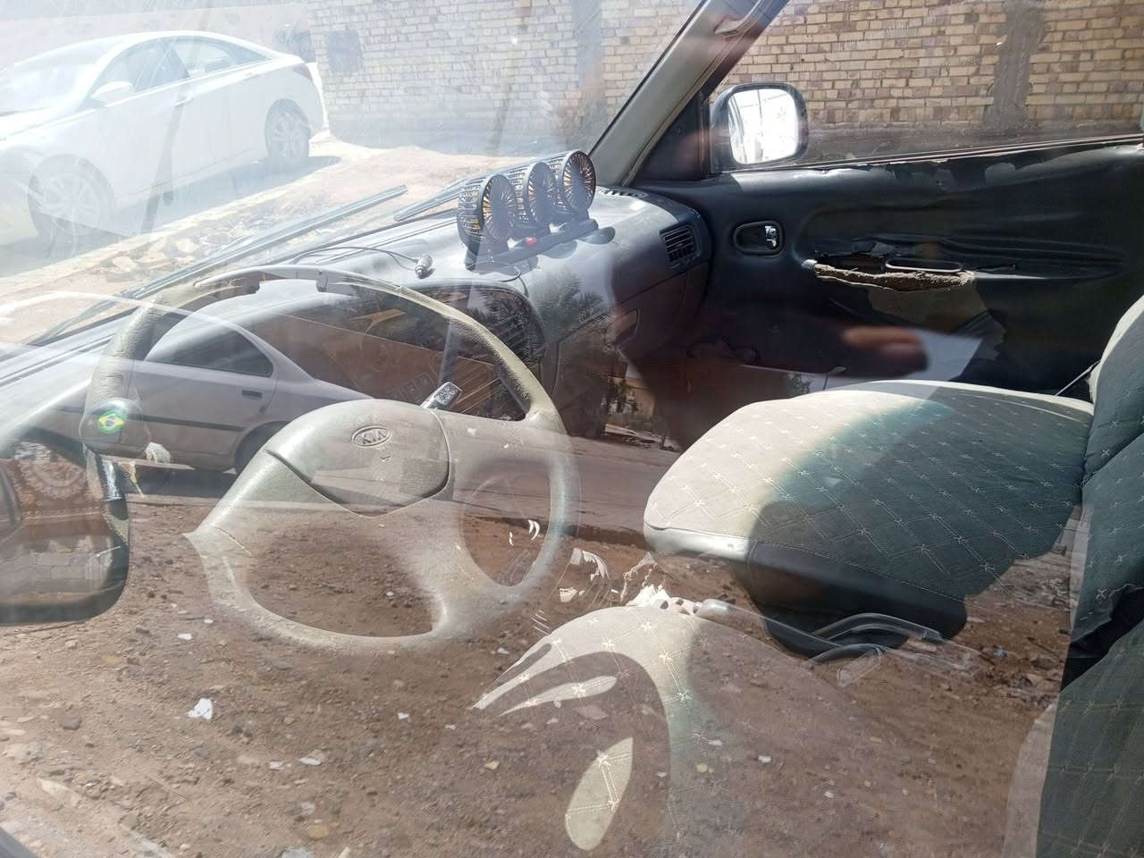 سلام عليكم بريجو 96باسمي امصفره هيئه وغرامه وخط وبحث  مكينه كير حداديه توني بدلته عينه وصينيه توني شادهن كهربائات كله شغاله   43بيه مجال عنواني الدوانيه
***********مامتواجد علئ الماسنجر اتصل وبيك خير وتدلال
